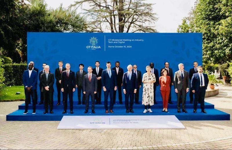 The Netherlands would like to work together with other countries internationally and in Europe to: image